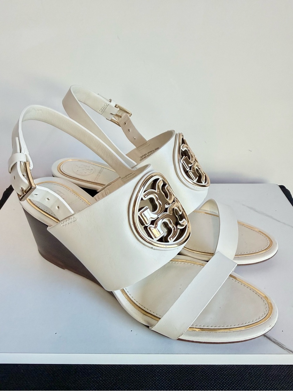 Tory Burch Miller Leather Wedge Sandals – Off-White/Gold – Size 6.5M